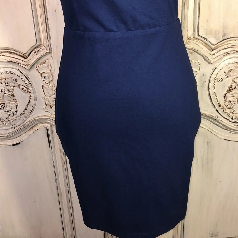 Lush Simple But Detailed Spaghetti Cross Strap Backless Double Knit Dress Size S - Picture 3 of 9